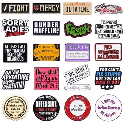 تلميع / عملية الطلاء دبابيس أنيمي مخصصة سحر المينا دبابيس مخصصة مصبوغة شارات شعار معدني دبوس المينا الصلب