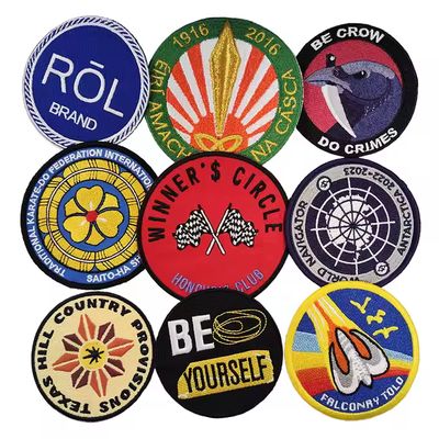 ملصقات طلاء طويلة الأمد قابلة للتخصيص مع حواف مقوسة أو مقطعة بالليزر للملابس والهدايا