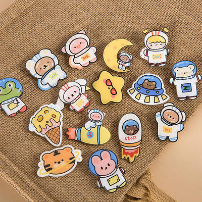 سعر جيد Personalized Cute Clear Pin Customized Acrylic Pins Fridge Magnet Custom Anime Cartoon Epoxy Acrylic Badge Pins Keychain Charm الانترنت